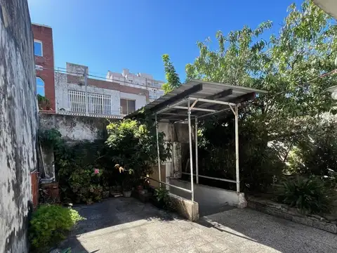 Terreno en Venta en Flores, USD 190.000