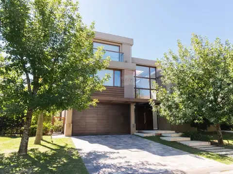 VENTA CASA 7 AMB EN CABOS DEL LAGO NORDELTA