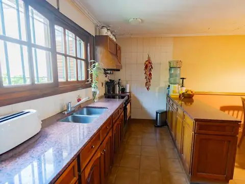 Imponente chalet Parque ayerza Castelar Norte