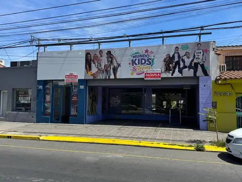 Av. Bicentenario al 1000