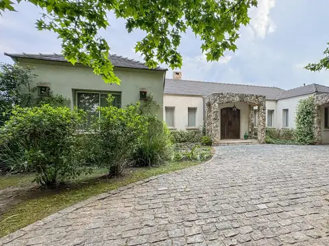 Casa en Alquiler Temporal en Centauros Polo Club, USD 4.200