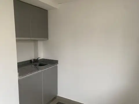 Oficina en Alquiler 25 años