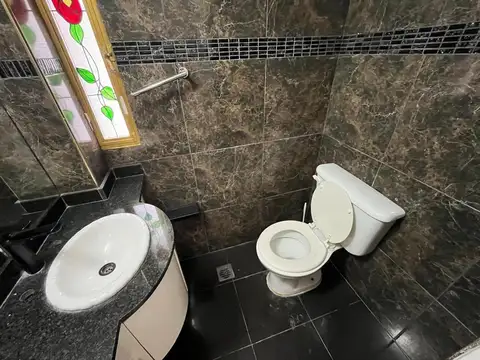 Venta de chalet 5amb con piscina en Acassuso