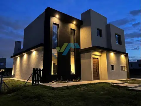 Ceibos, Puertos 100