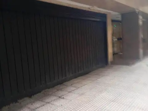 COCHERA EN RECOLETA  "JUNIN AL 1000"
