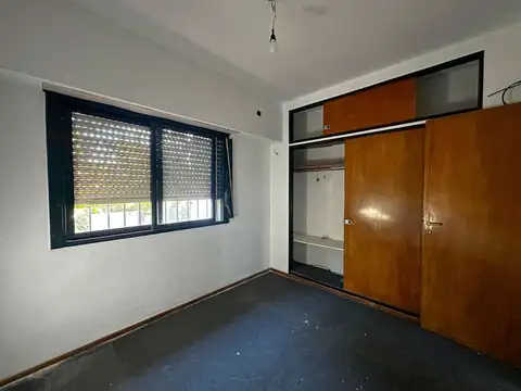 Depto Tipo Casa en Alquiler con 1 cocheras