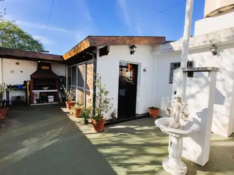 PH 3 AMB AL FRENTE C/TERRAZA, QUINCHO Y PARRILLA