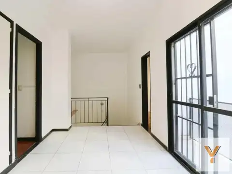 Depto Tipo Casa 5 ambientes con 2 baños