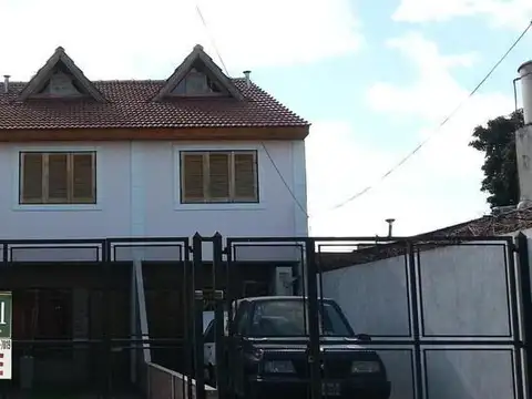 Depto Tipo Casa en Venta de 3 ambientes