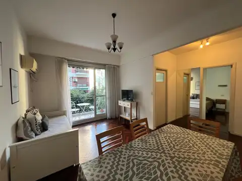 Uriburu al 1600 entre Junin y Azcuenaga