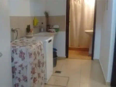 El Salvador 572 , Piso PB