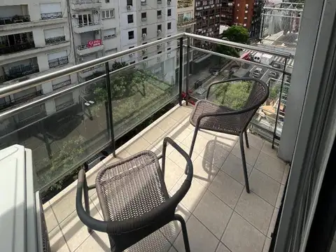 Venta. Departamento 2 ambientes. Belgrano y Salta.