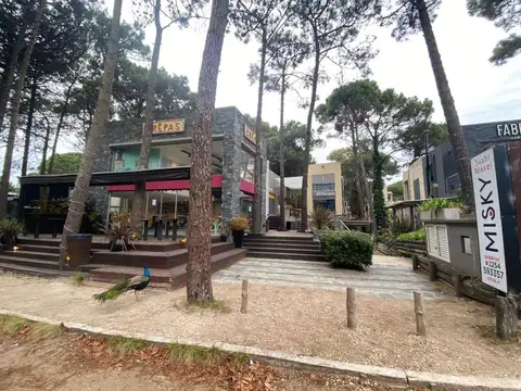 En Cariló | Local en Galería Los Tipales