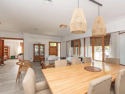 Coronel Francisco Uzal  al 2600