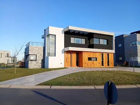 CASA 7 amb en VENTA en Puertos del Lago A ESTRENAR