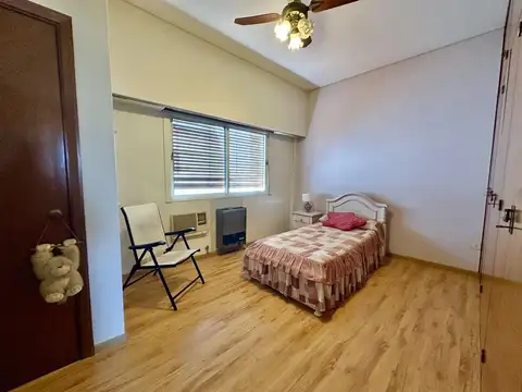 PH en alquiler 4 ambientes en Castelar Norte