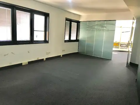 Oficina en Venta con 2 cocheras