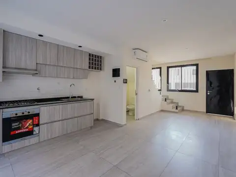 Depto Tipo Casa en Venta 1 año