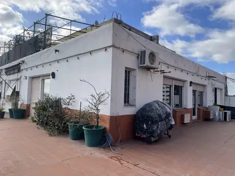 VENTA OFICINA MONSERRAT BALCON TERRAZA