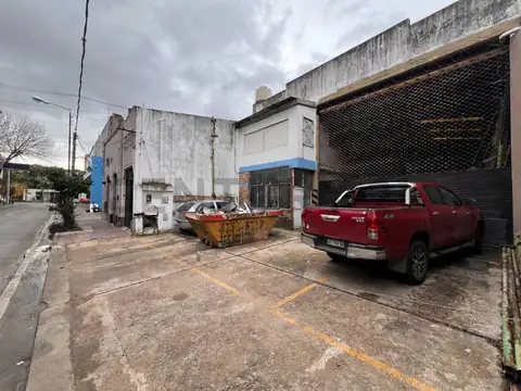 GALPÓN 440 m² + SUBSUELO 400 m² + MONOAMBIENTE EQUIPADO+ OFICINA SOBRE AV. PERÓN | SAN FERNANDO