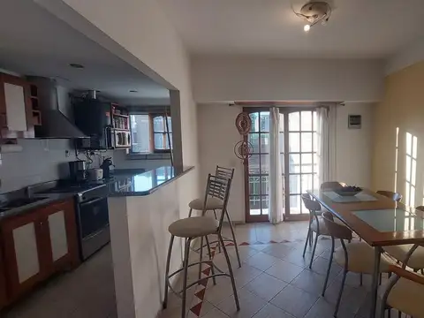 Depto Tipo Casa en Venta con 1 cocheras
