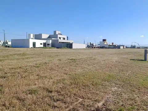 ¡Venta! Lote en Campos de Manantiales ¡Posesión inmediata!