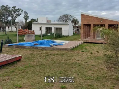 Casa con Pileta en Rueda