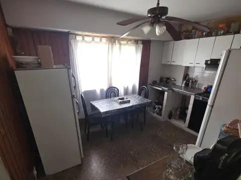 Casa 3 ambientes con 2 baños