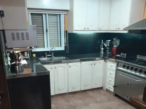 Casa en dos plantas tres dormitorios