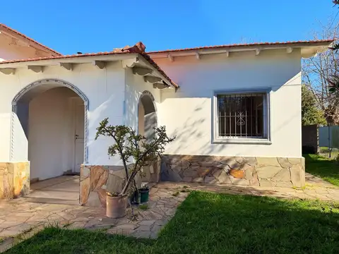 Casa en Venta en Manuel B Gonnet, USD 140.000
