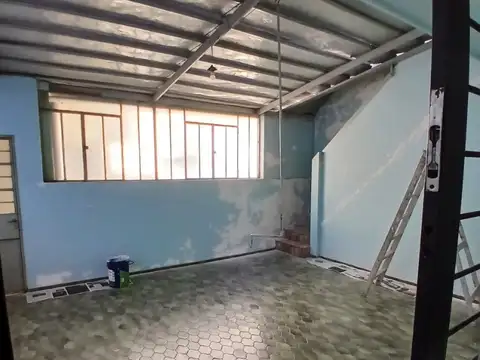 E Zeballos 1800, Piso 1