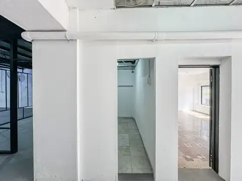 Galpon en Venta 30  mts Fondo