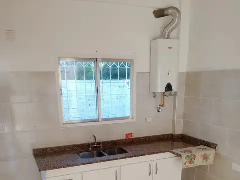 Casa en Alquiler en Tablada, $ 650.000