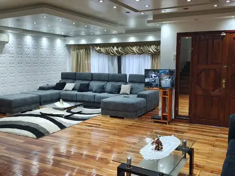 Venta casa 4 dorm con Pileta Cerro de Las Rosas