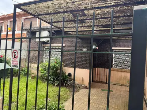 Casa 3 ambientes con 1 baño
