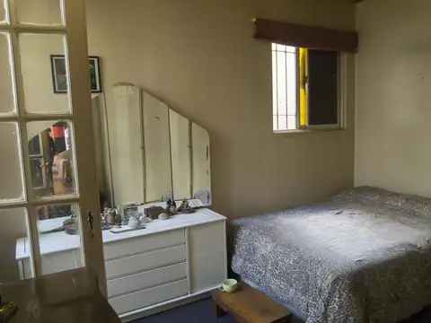 Depto Tipo Casa en Venta 80 años