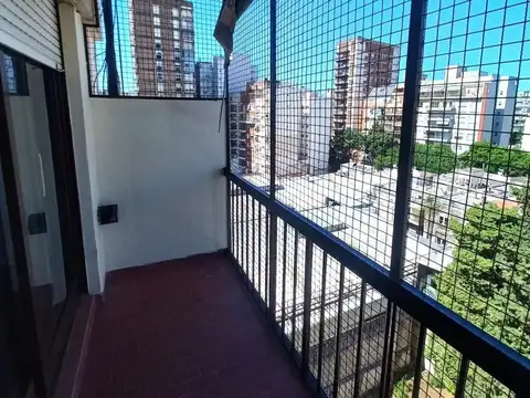 Alquiler departamento 3 ambientes luminoso balcón corrido