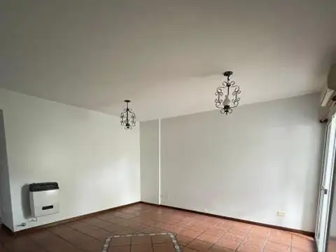 Jose Ingenieros 6480 , Piso 0