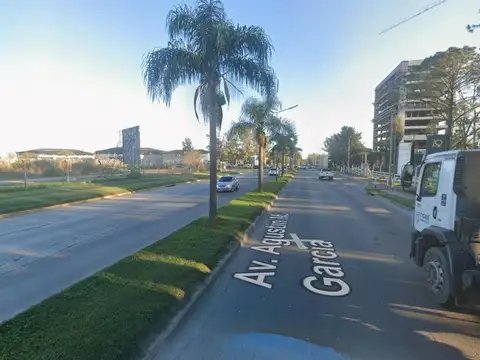 Terrenos disponibles frente a Riviera Park.