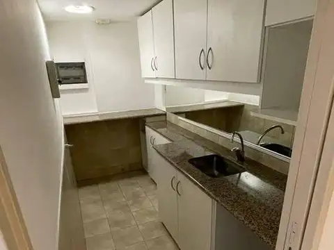 Oficina 3 ambientes con 2 baños