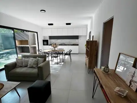 Casa en Venta en Funes, USD 165.000