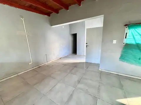 Casa 2 ambientes con 1 baño