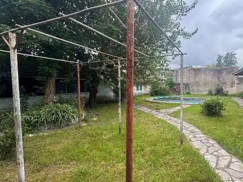 Casa 4 ambientes con 1 baño