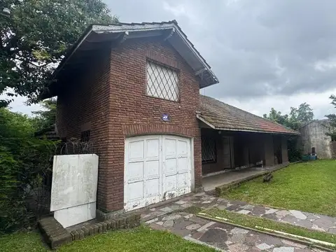 CASA EN VENTA A REFACCIONAR CRUCE DE VARELA