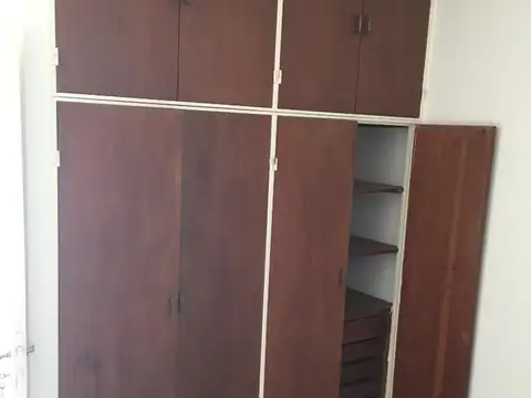 TIPO CASA PH :: 3 AMBIENTES :: CON PATIO Y TERRAZA ::