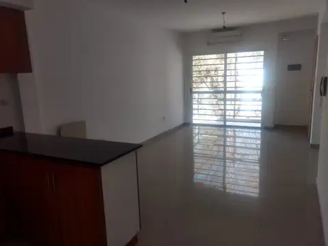 Departamento en Alquiler en Quilmes, $ 750.000