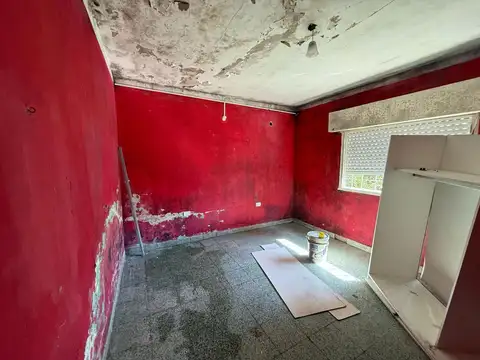 Casa en Venta en Castelar, USD 70.000