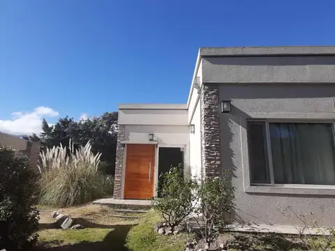 Complejo de cabañas - 5 Dormitorios 5 Baños - 2.018Mts2 - Capilla del Monte, Córdoba