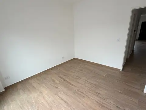 DEPARTAMENTO 2 AMB - 2° PISO FRENTE - CON BALCON  - ENTREGA INMEDIATA