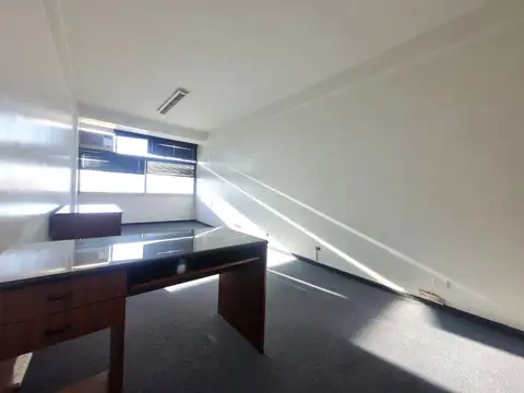 Oficina en Alquiler 52 años